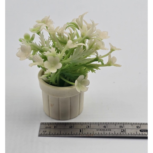 Vintage TOMY Dollhouse White Planter Pot with Flowering Plant 3" - Picture 6 of 7